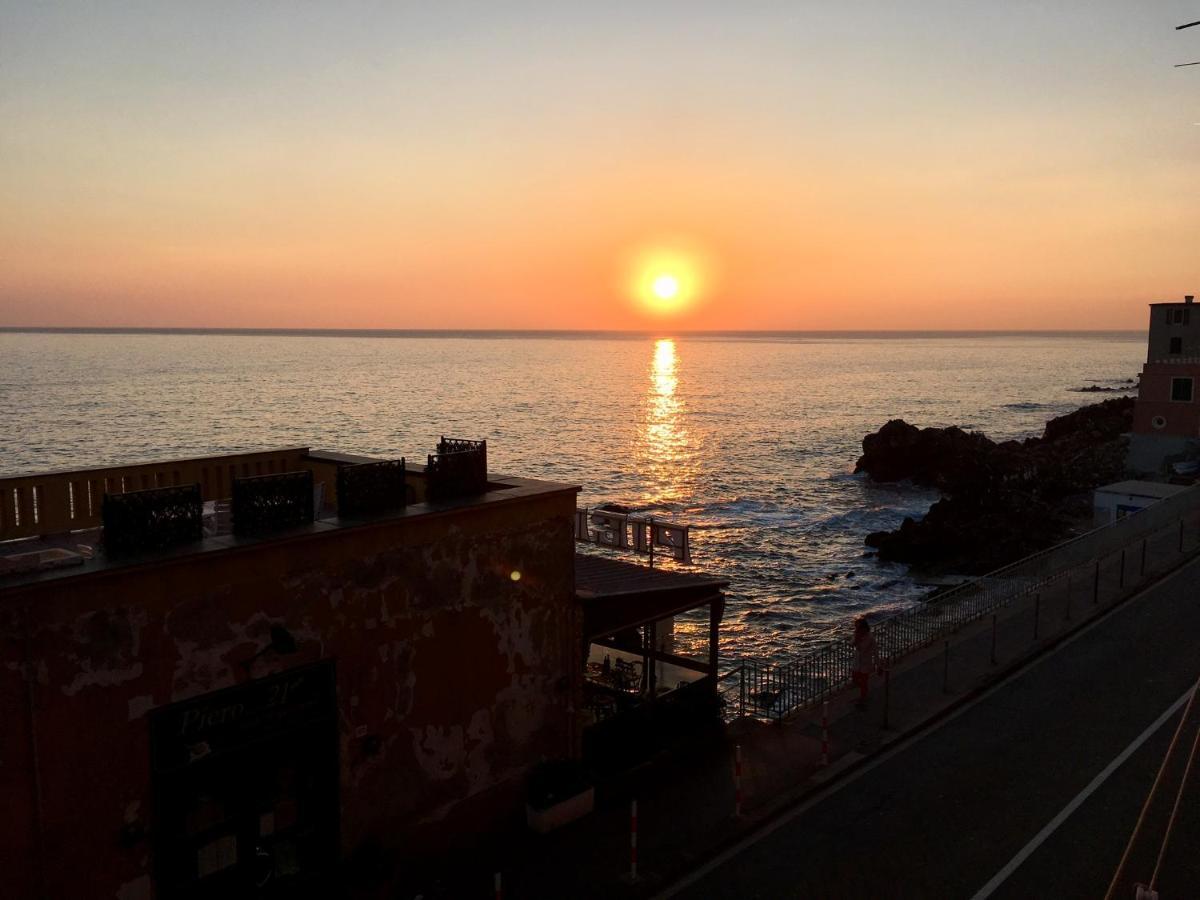 Romantic Sea View Flat In Genova Kültér fotó