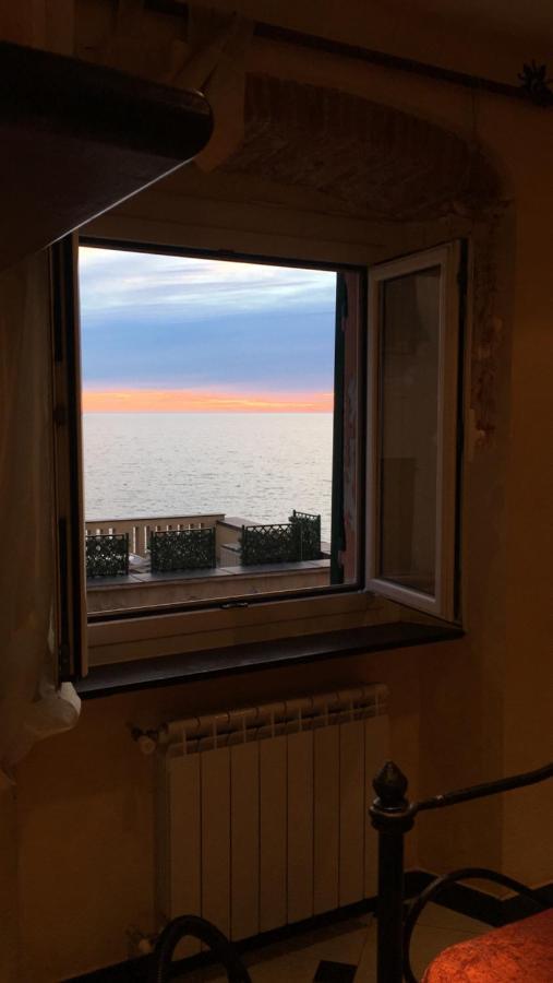 Romantic Sea View Flat In Genova Kültér fotó